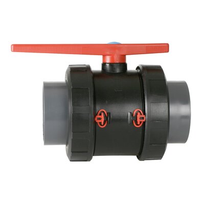 Ball valve solvent socket